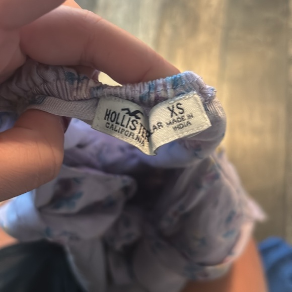 HOLLISTER FLORAL DRESS! - Picture 3 of 3